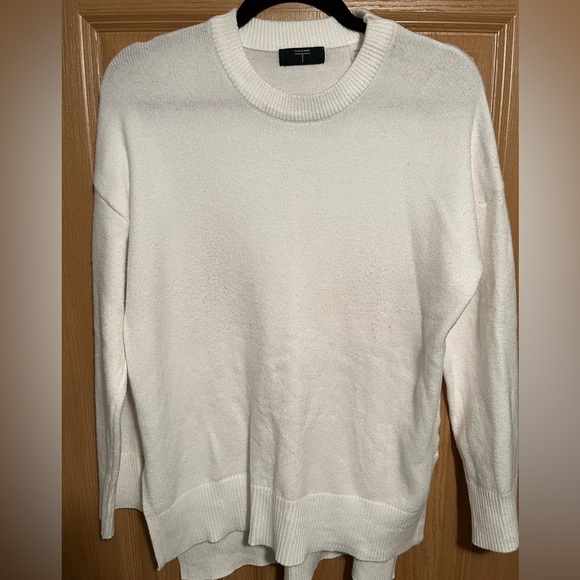 T Tahari White Crew Neck Sweater - Picture 3 of 10